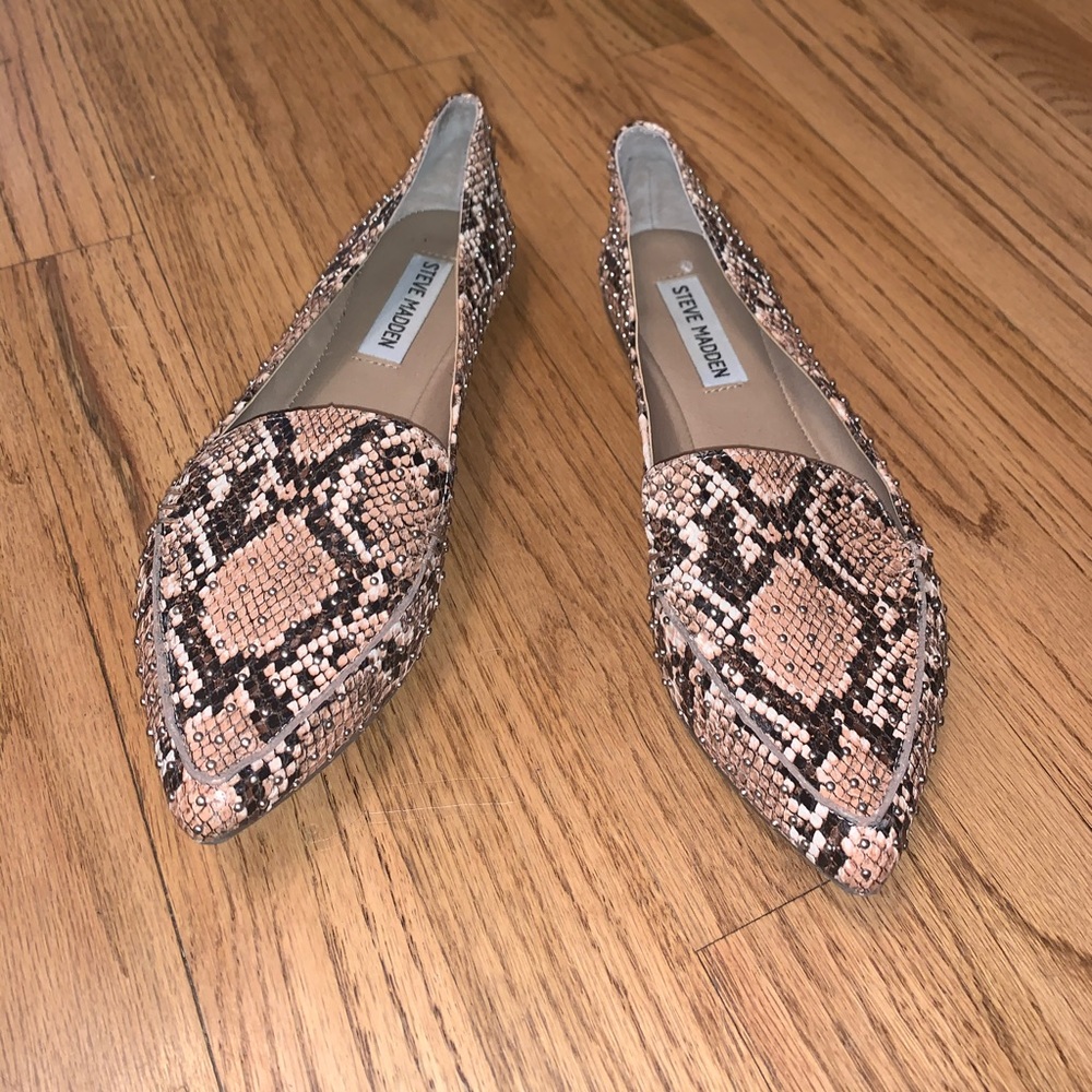 Steve Madden Leather Studded Loafer Size 7